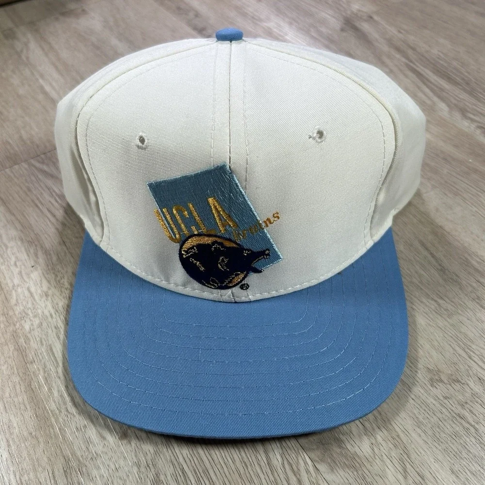 VTG UCLA Bruins Snapback Hat College Signatures White‎ Blue Cap